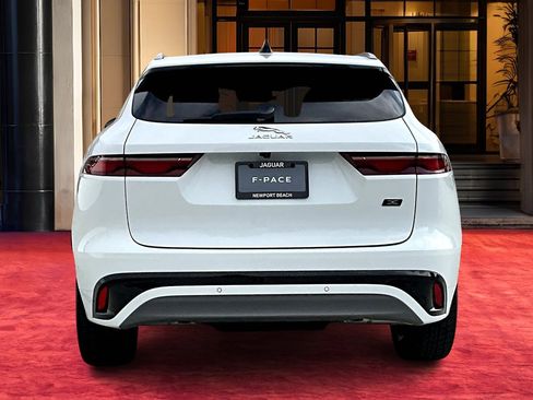 New 2026 Jaguar F-PACE R-Dynamic S image 4