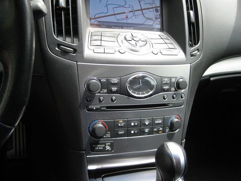 Used 2013 INFINITI G37 x Sedan w/ Premium Pkg AWD/4WD image 19
