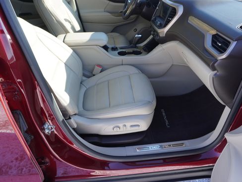 Used 2018 GMC Acadia Denali w/ Technology Package image 18