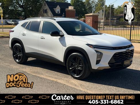 Used 2025 Chevrolet Trax ACTIV w/ Driver Confidence Package FWD image 1