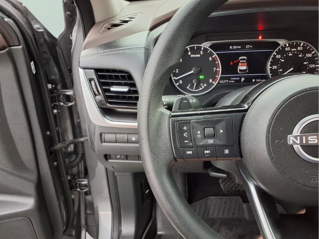 Used 2023 Nissan Rogue SV FWD image 20
