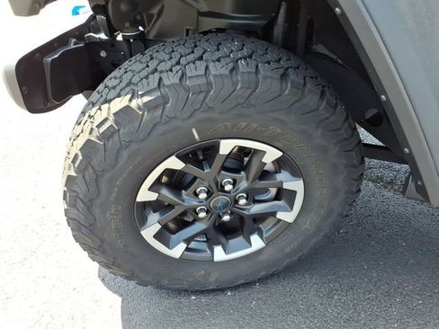 Used 2025 Jeep Wrangler Unlimited Rubicon 4xe w/ Safety Group AWD/4WD image 29