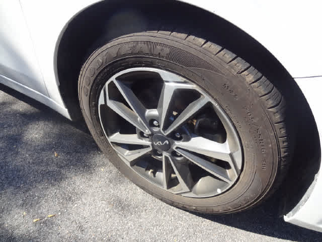 Used 2024 Kia Forte LXS FWD image 18