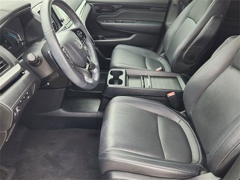 Certified 2023 Honda Odyssey Touring image 11