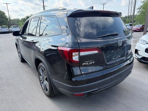 Used 2022 Honda Pilot Sport image 4