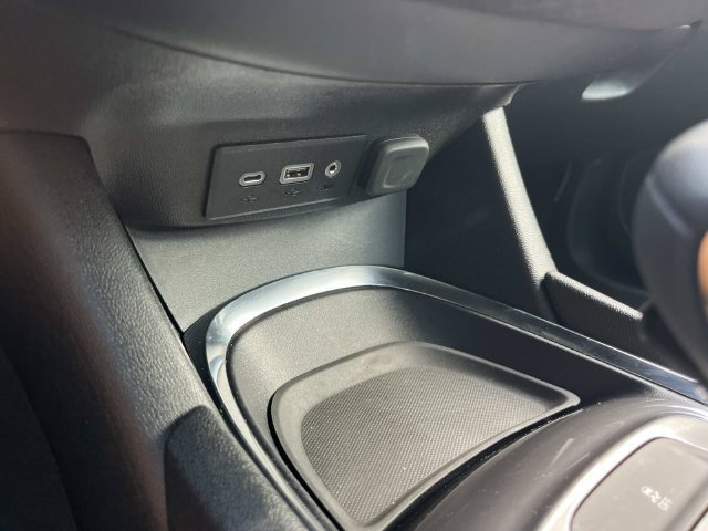 Used 2023 Chevrolet Malibu LT FWD image 33