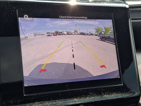 Used 2025 Jeep Grand Cherokee Laredo X AWD/4WD image 4