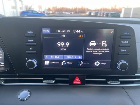 Used 2023 Hyundai Elantra SEL image 26