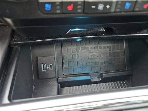 Used 2021 Ford F250 Platinum w/ FX4 Off-Road Package image 30