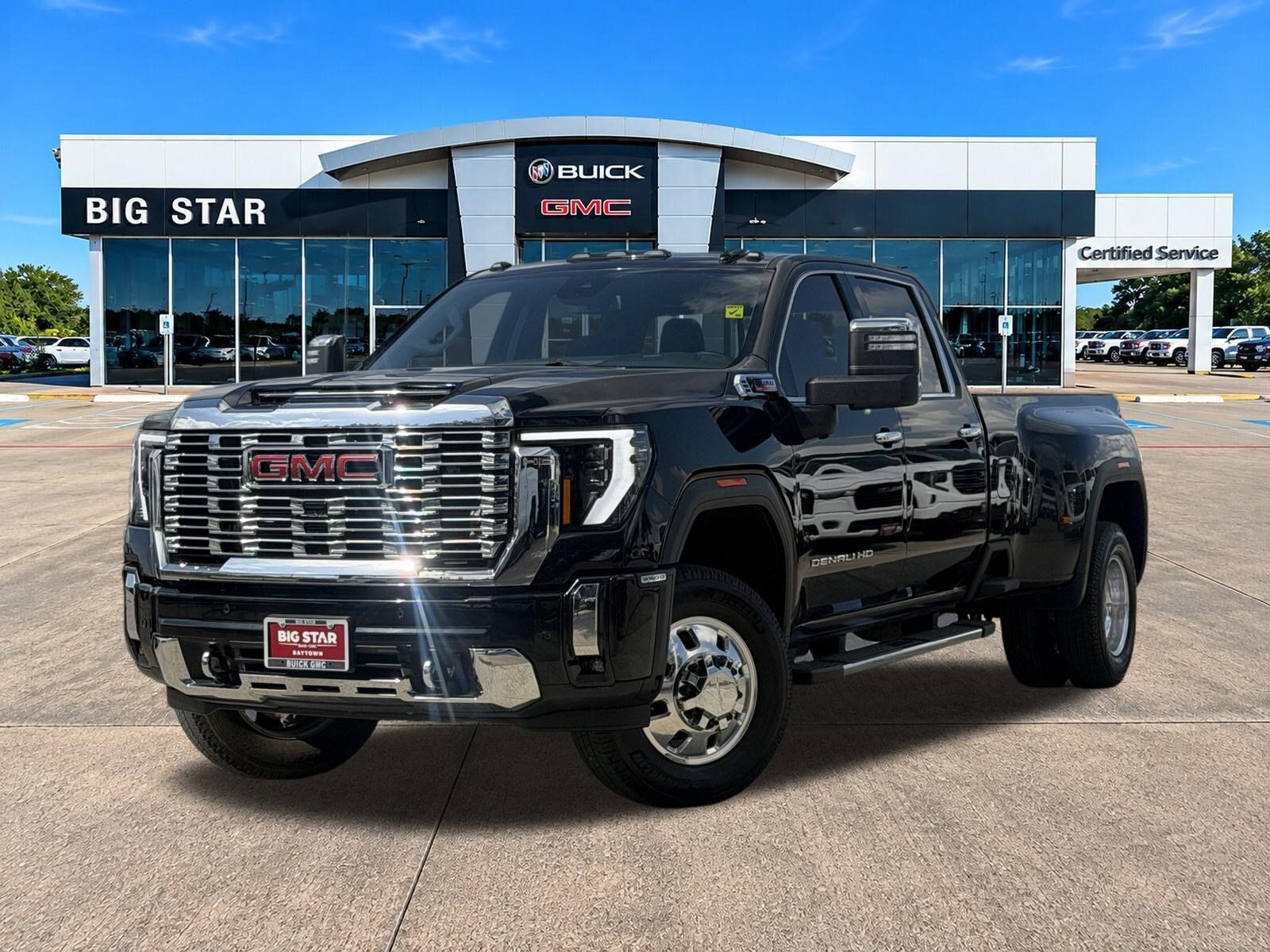 Used 2025 GMC Sierra 3500 Denali AWD/4WD image 2