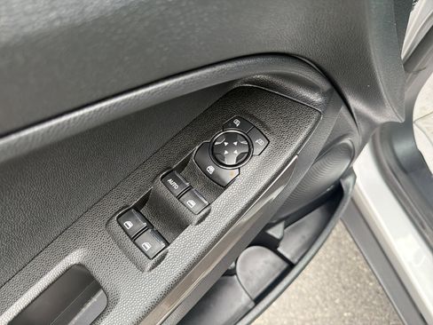 Used 2020 Ford EcoSport SE w/ SE Convenience Package image 16