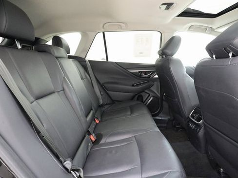 Used 2020 Subaru Outback Limited image 22
