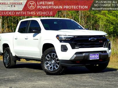 Used 2024 Chevrolet Colorado Z71 w/ Z71 Convenience Package 2