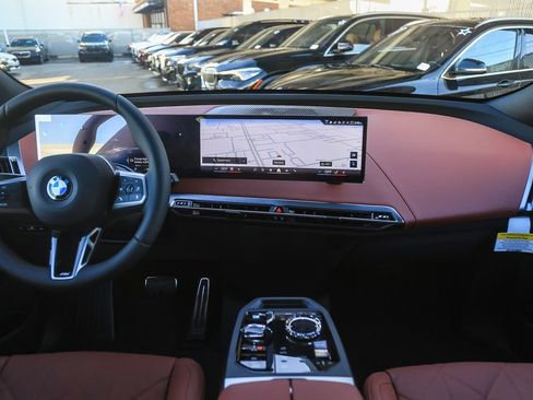 Used 2026 BMW iX xDrive60 w/ M Sport Package AWD/4WD image 9