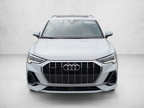 Certified 2025 Audi Q3 2.0T Premium w/ Convenience Package image 2