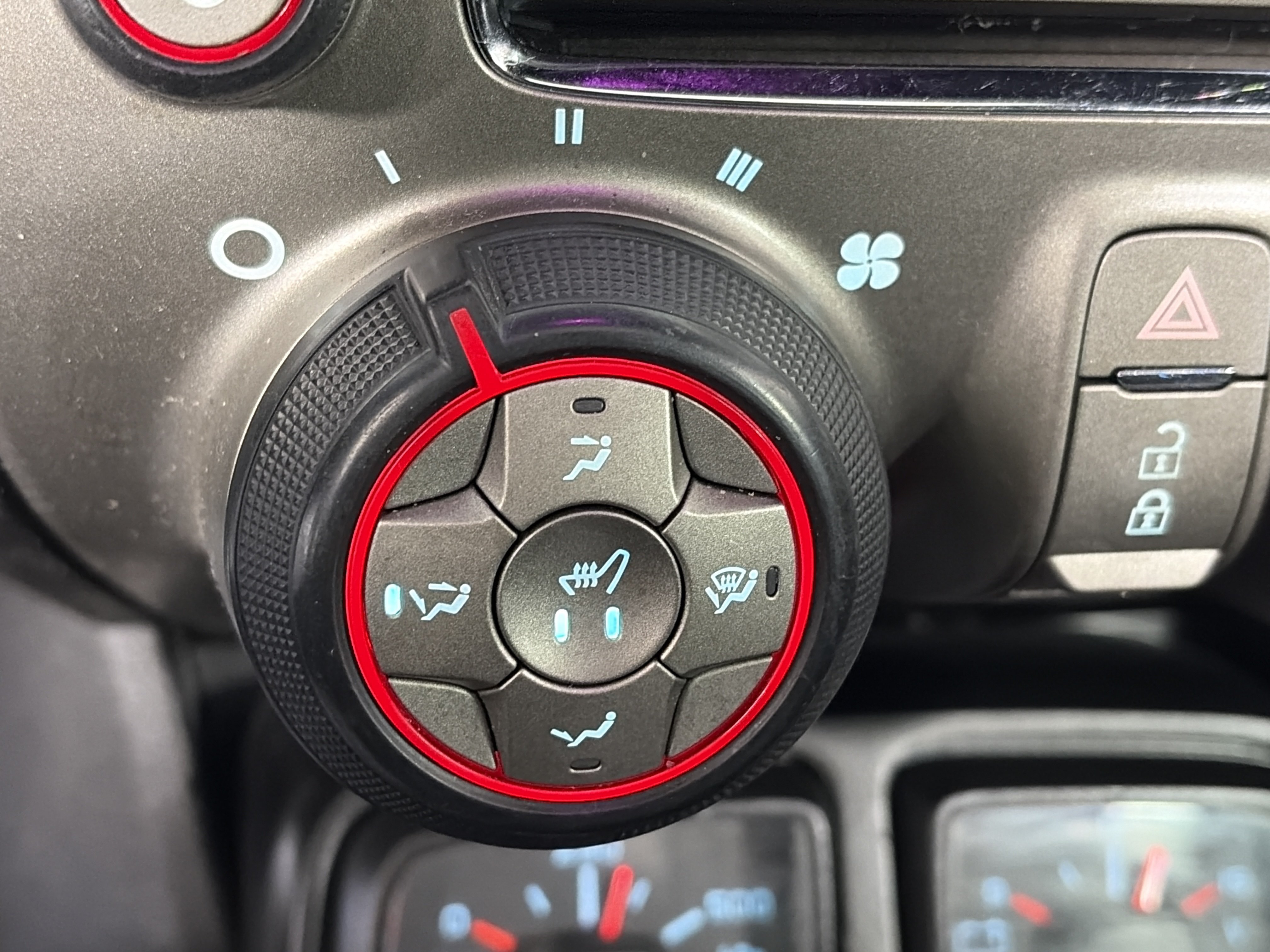 Used 2011 Chevrolet Camaro SS RWD image 21