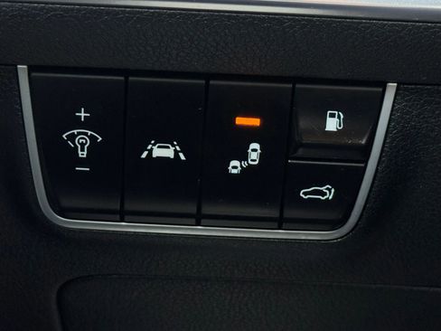 Used 2018 Kia Stinger GT2 RWD image 36
