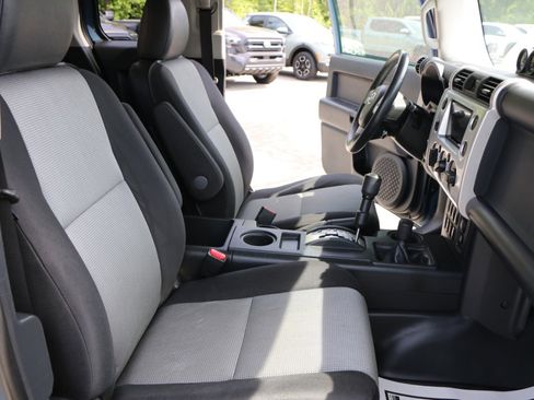 Used 2014 Toyota FJ Cruiser 4WD w/ Trail Teams Ultimate Edition image 26