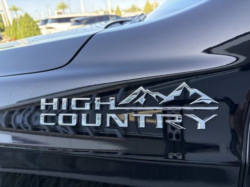 Used 2023 Chevrolet Tahoe High Country AWD/4WD image 8