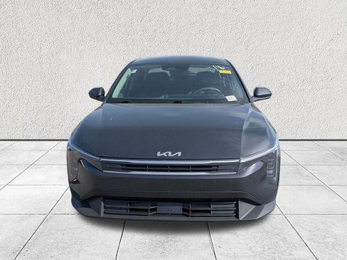 Used 2025 Kia K4 LX image 8