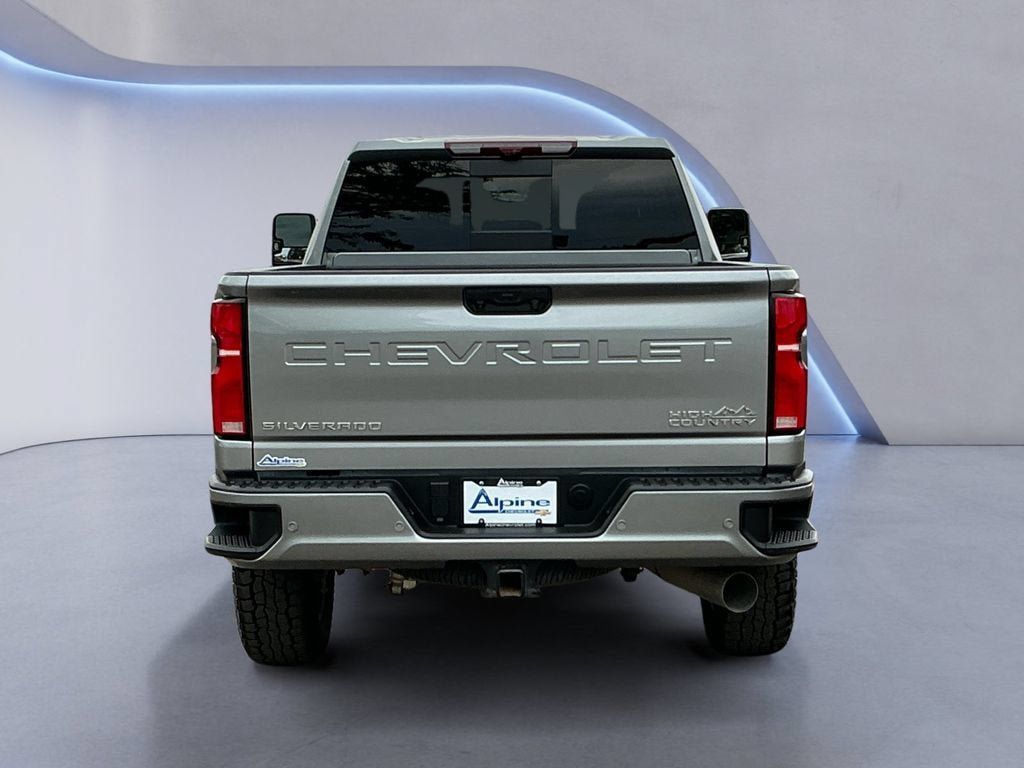 Used 2025 Chevrolet Silverado 3500 High Country w/ High Country Premium Package AWD/4WD image 4