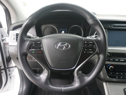 Used 2016 Hyundai Sonata Sport w/ Option Group 03 FWD image 16