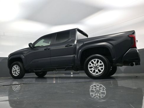 Used 2024 Toyota Tacoma SR5 image 18