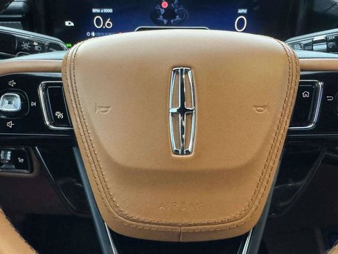 Used 2025 Lincoln Aviator Black Label AWD/4WD image 29