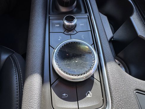 Used 2023 Cadillac XT6 Luxury w/ LPO, Floor Liner Package image 32