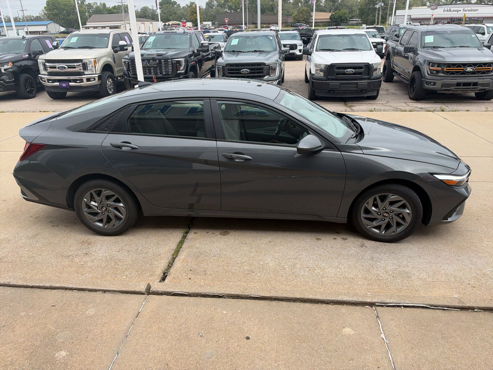 Used 2024 Hyundai Elantra SEL FWD image 5