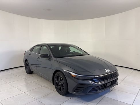 New 2026 Hyundai Elantra SEL Sport Premium FWD image 7
