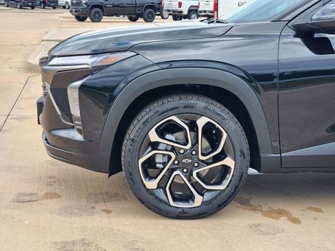 New 2026 Chevrolet Trax RS w/ Sunroof Package FWD image 9