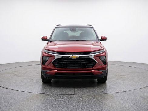 Used 2025 Chevrolet TrailBlazer LT w/ Driver Confidence Package AWD/4WD image 2