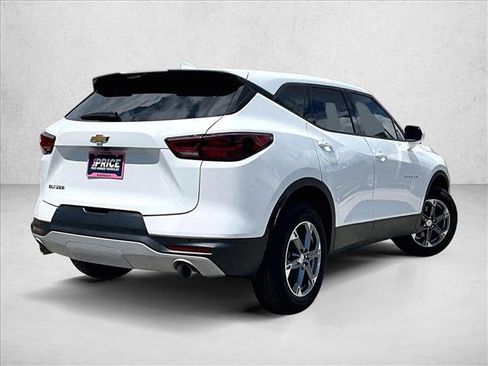 Used 2024 Chevrolet Blazer LT w/ Driver Confidence Package FWD image 2