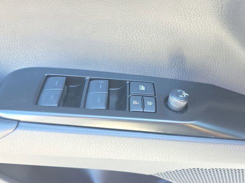 Certified 2025 Toyota Camry SE FWD image 19