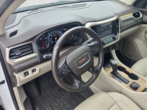 Used 2017 GMC Acadia Denali w/ Technology Package AWD/4WD image 10