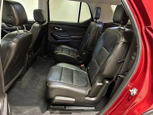 Used 2018 Chevrolet Traverse LT AWD/4WD image 19