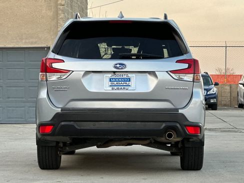 Used 2020 Subaru Forester Limited w/ Popular Package #3 image 3