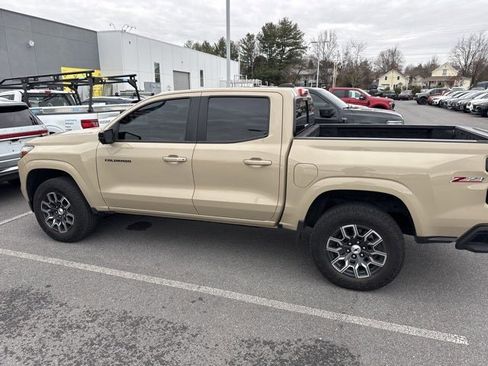 Used 2023 Chevrolet Colorado Z71 w/ Z71 Convenience Package 2 image 5