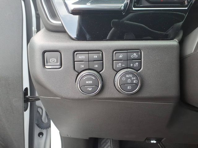 Used 2023 Chevrolet Silverado 1500 High Country AWD/4WD image 15