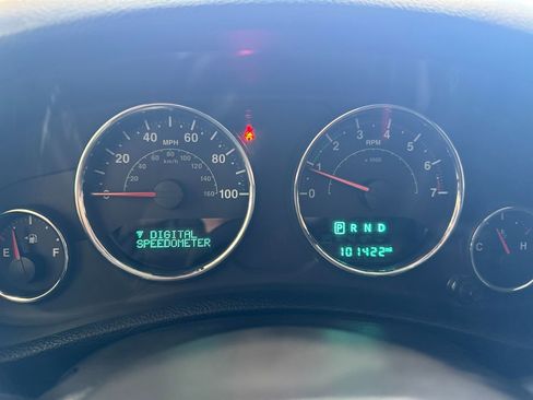 Used 2018 Jeep Wrangler Golden Eagle image 29