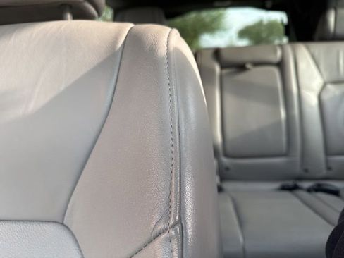 Used 2010 Honda Pilot Touring image 6