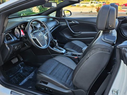 Used 2019 Buick Cascada Premium image 21