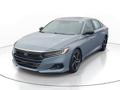 Used 2021 Honda Accord Sport image 2