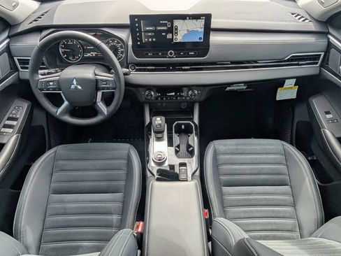 New 2026 Mitsubishi Outlander SE FWD image 25