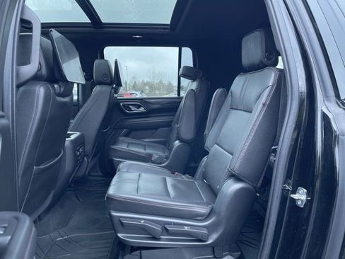 Used 2021 Chevrolet Suburban RST w/ Luxury Package image 26