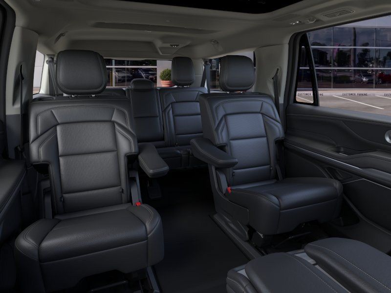 New 2026 Lincoln Navigator L Reserve AWD/4WD image 11
