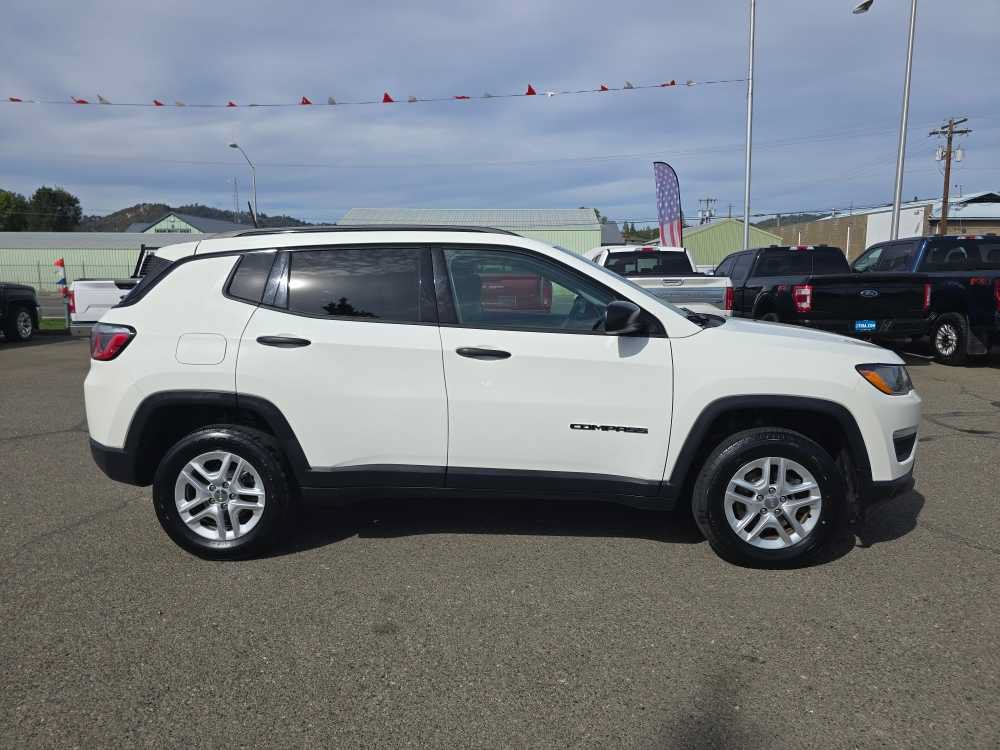 Used 2018 Jeep Compass Sport AWD/4WD image 6