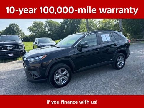 Used 2023 Toyota RAV4 LE AWD/4WD image 3