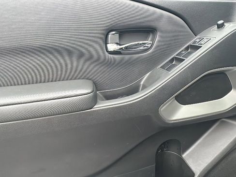 Used 2022 Nissan Frontier SV w/ Graphics Package image 13